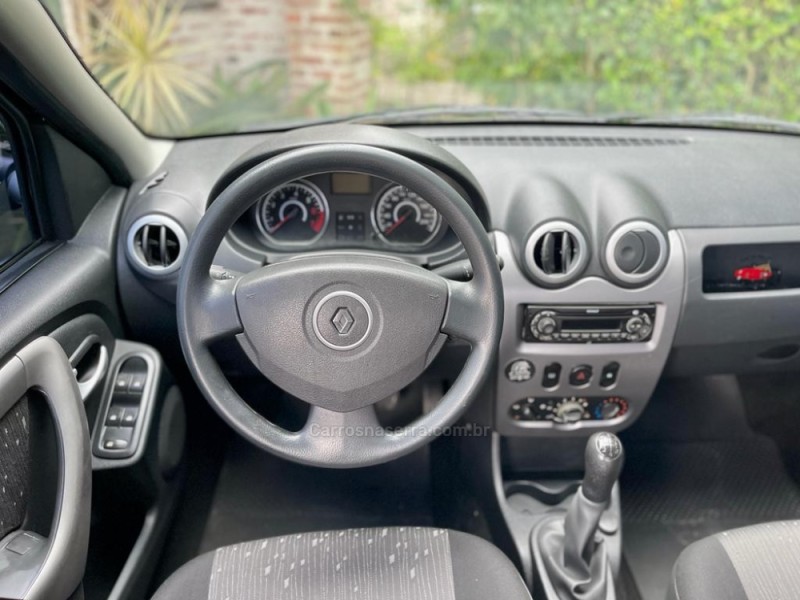 LOGAN 1.6 EXPRESSION 8V FLEX 4P MANUAL - 2011 - ROLANTE