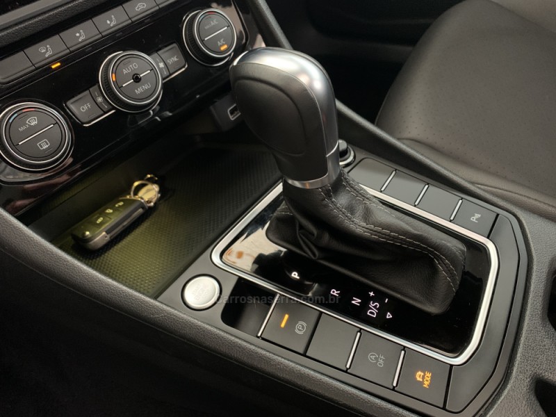 JETTA 1.4 R-LINE 250 16V TSI FLEX 4P AUTOMÁTICO - 2019 - CAXIAS DO SUL