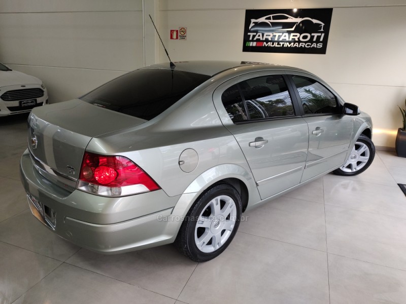 VECTRA 2.0 MPFI ELEGANCE 8V FLEX 4P AUTOMÁTICO - 2006 - CAXIAS DO SUL