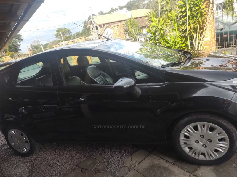 FIESTA 1.6 SPORT HATCH 16V FLEX 4P MANUAL - 2015 - GRAMADO