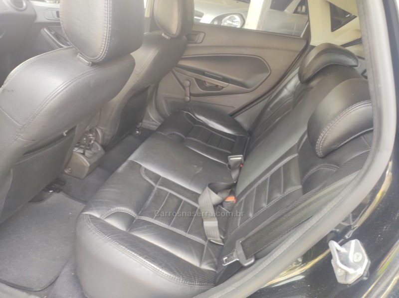 FIESTA 1.6 SPORT HATCH 16V FLEX 4P MANUAL - 2015 - GRAMADO