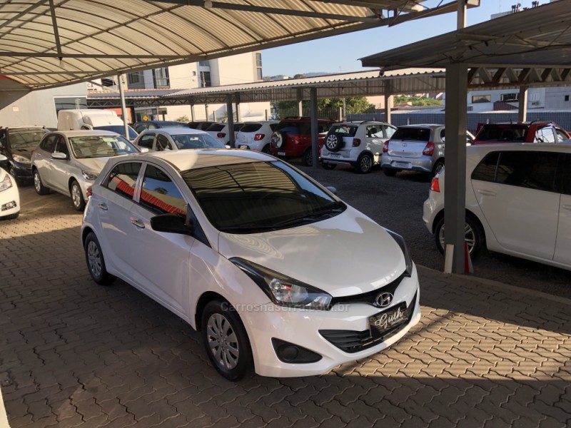 HB20 1.0 COMFORT PLUS 12V FLEX 4P MANUAL - 2014 - BOM PRINCíPIO