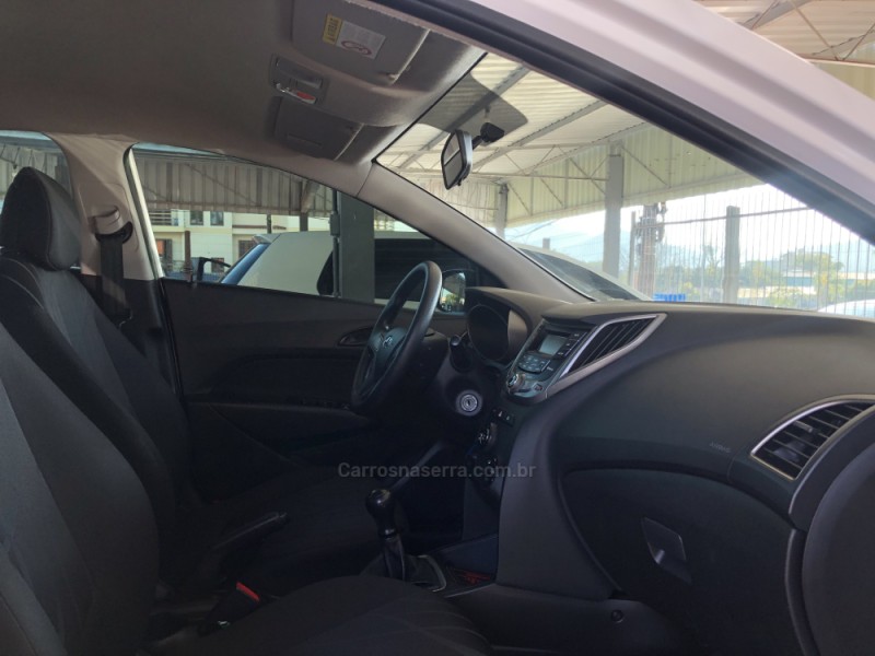 HB20 1.0 COMFORT PLUS 12V FLEX 4P MANUAL - 2014 - BOM PRINCíPIO