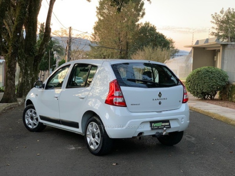 SANDERO 1.6 EXPRESSION 16V FLEX 4P MANUAL - 2013 - CAMPO BOM