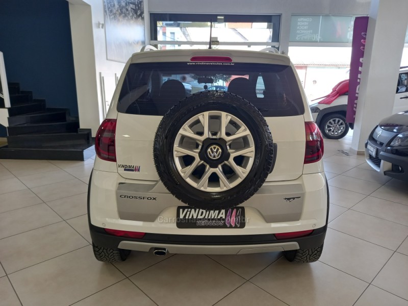 CROSSFOX 1.6 MI FLEX 8V 4P MANUAL - 2013 - FLORES DA CUNHA
