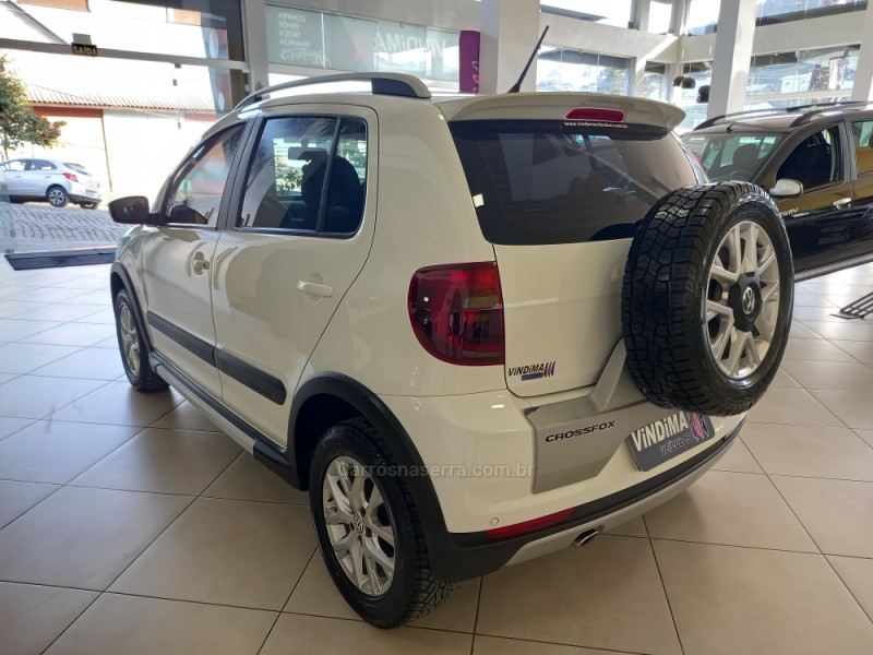 CROSSFOX 1.6 MI FLEX 8V 4P MANUAL - 2013 - FLORES DA CUNHA
