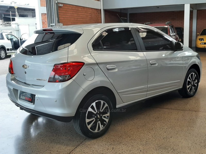 ONIX 1.4 MPFI LTZ 8V FLEX 4P MANUAL - 2016 - CAXIAS DO SUL
