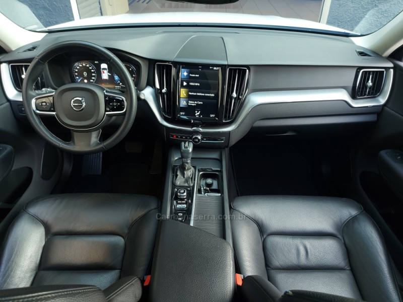 XC60 2.4 D5 MOMENTUM DIESEL AWD 4P AUTOMÁTICO - 2020 - NOVO HAMBURGO
