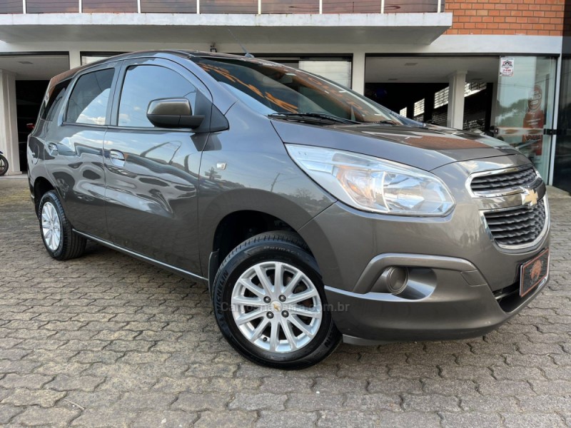 spin 1.8 lt 8v flex 4p automatico 2013 canela