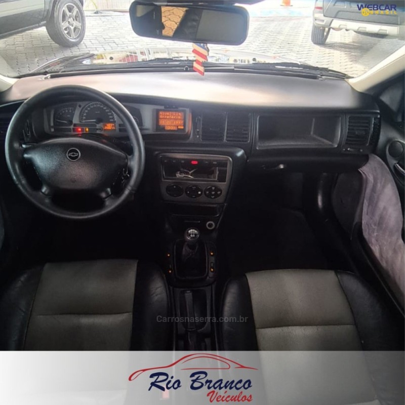 VECTRA 2.2 MPFI CHALLENGE 16V GASOLINA 4P MANUAL - 2002 - CAXIAS DO SUL