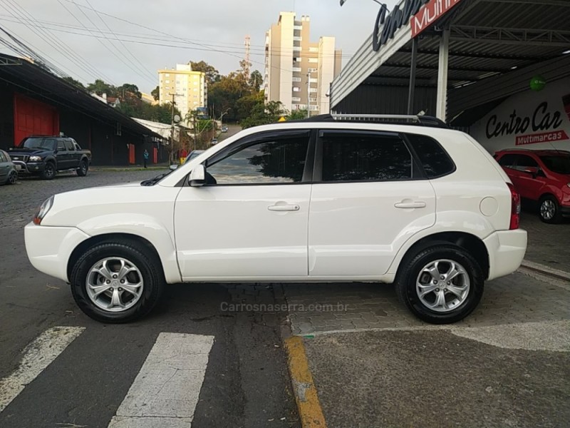 TUCSON 2.0 MPFI GLS TOP 16V 143CV 2WD FLEX 4P AUTOMÁTICO - 2015 - CAXIAS DO SUL