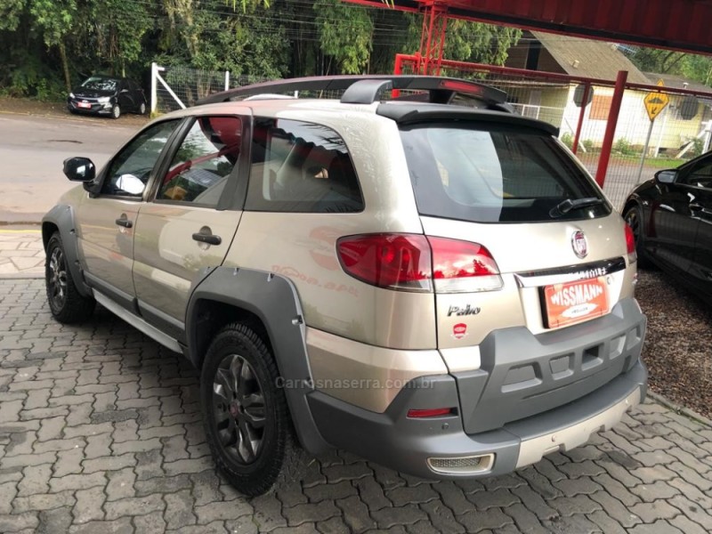 PALIO 1.8 MPI ADVENTURE LOCKER WEEKEND 16V FLEX 4P MANUAL - 2013 - TRêS COROAS