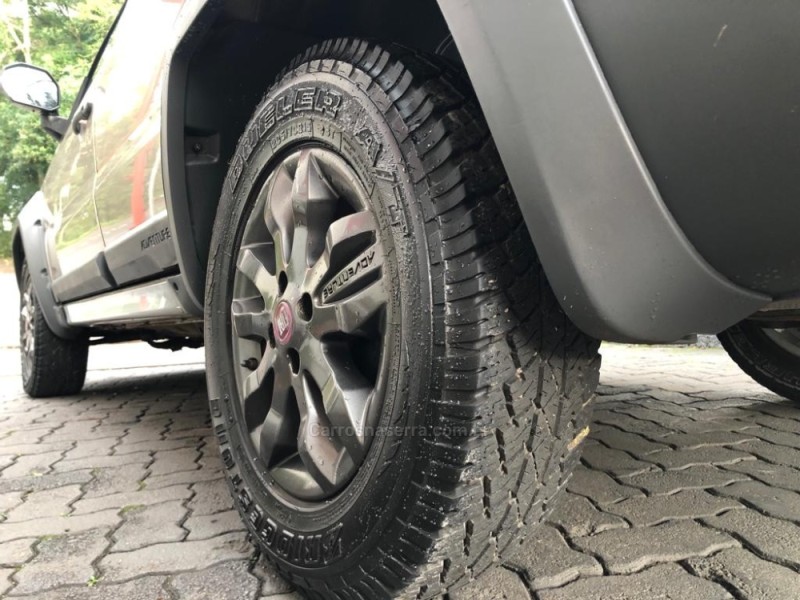 PALIO 1.8 MPI ADVENTURE LOCKER WEEKEND 16V FLEX 4P MANUAL - 2013 - TRêS COROAS