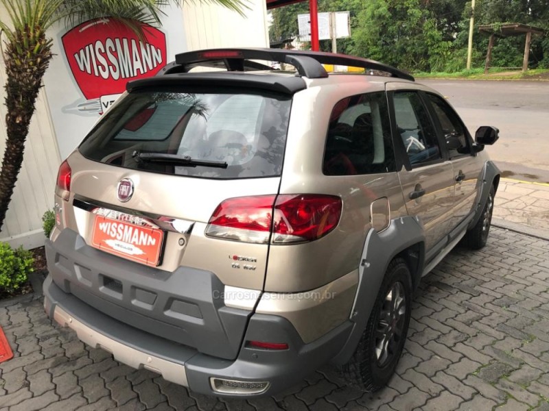 PALIO 1.8 MPI ADVENTURE LOCKER WEEKEND 16V FLEX 4P MANUAL - 2013 - TRêS COROAS
