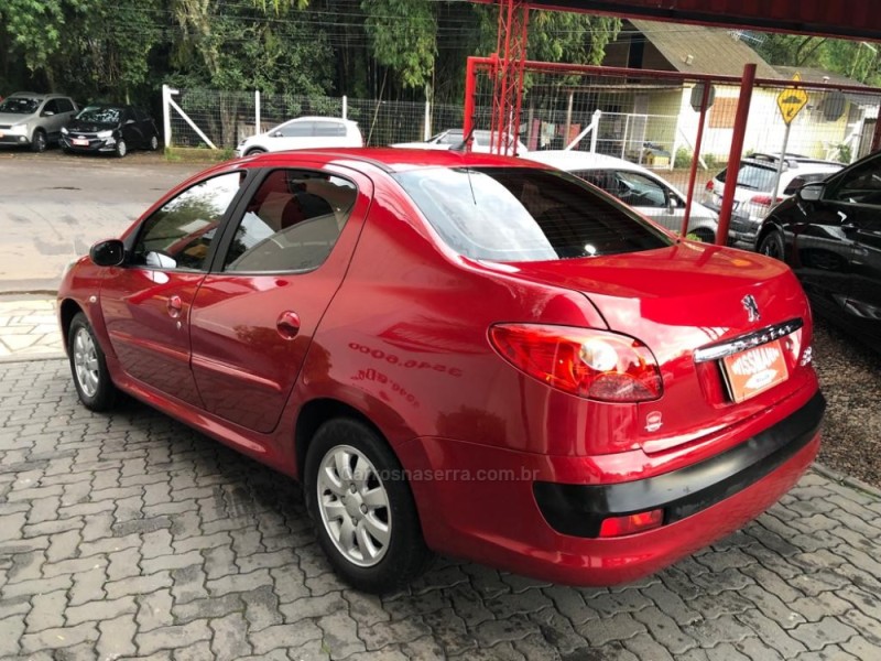 207 1.4 SEDAN XR PASSION 8V FLEX 4P MANUAL - 2011 - TRêS COROAS