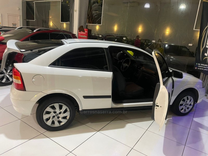 ASTRA 1.8 MPFI GL 8V GASOLINA 2P MANUAL - 2000 - NOVO HAMBURGO