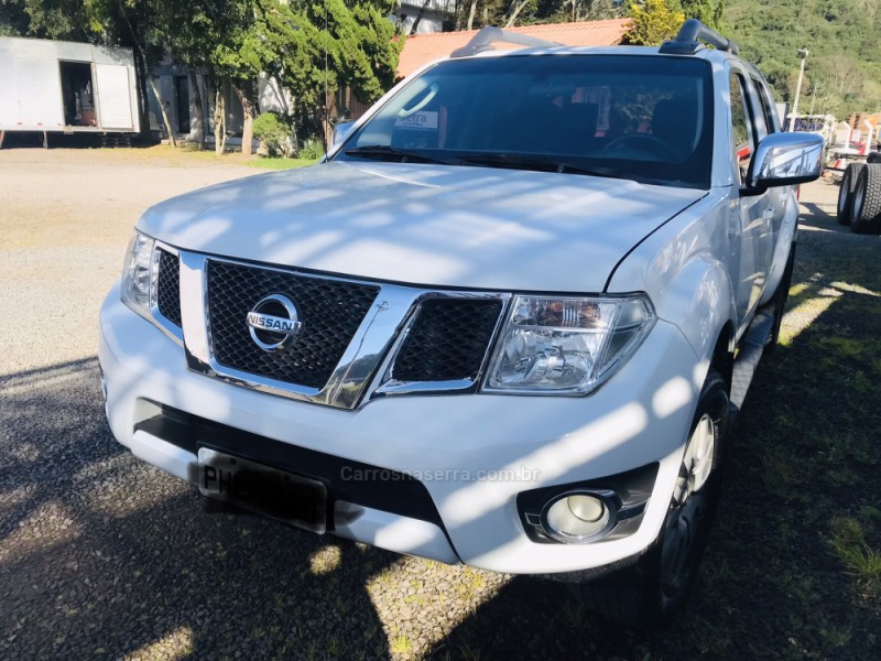 FRONTIER 2.5 SL 4X4 CD TURBO ELETRONIC DIESEL 4P AUTOMÁTICO - 2016 - GARIBALDI
