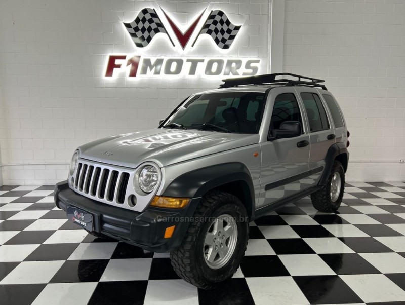 CHEROKEE 3.7 SPORT 4X4 V6 12V GASOLINA 4P AUTOMÁTICO - 2006 - MONTENEGRO