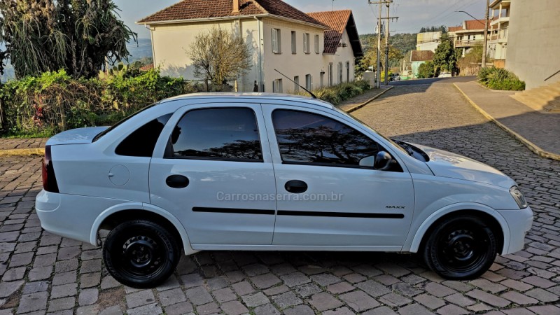 CORSA 1.4 MPFI MAXX SEDAN 8V FLEX 4P MANUAL - 2009 - IVOTI