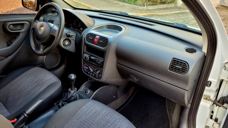 CORSA 1.4 MPFI MAXX SEDAN 8V FLEX 4P MANUAL - 2009 - IVOTI