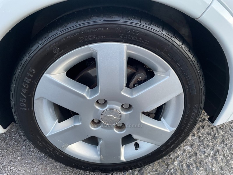 CORSA 1.8 MPFI MAXX 8V FLEX 4P MANUAL - 2007 - CAXIAS DO SUL