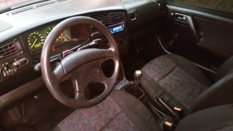GOLF 1.8 MI GL 8V GASOLINA 4P MANUAL - 1995 - CAXIAS DO SUL