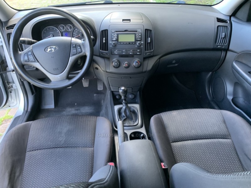 I30 2.0 MPI 16V GASOLINA 4P MANUAL - 2011 - GUAPORé
