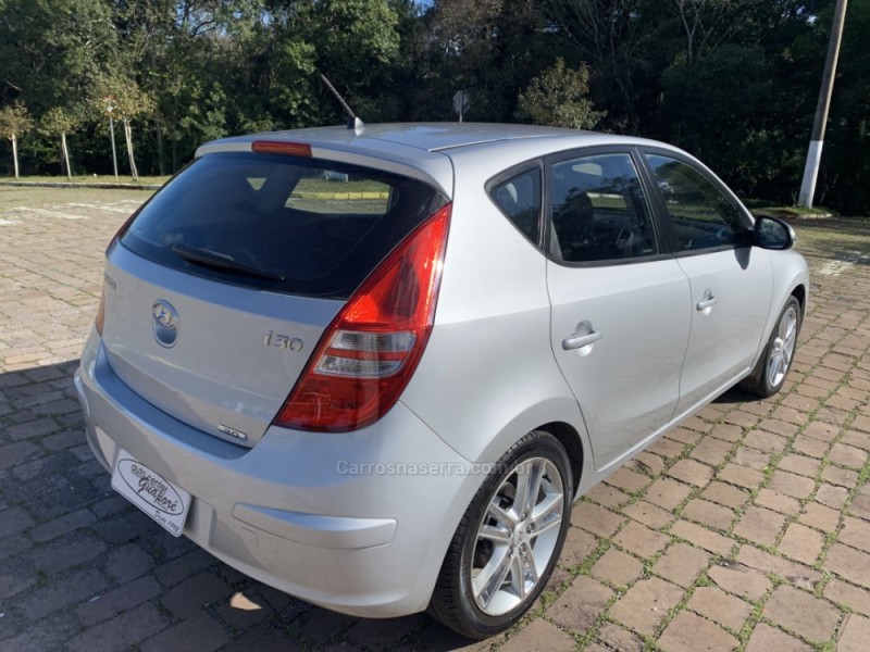 I30 2.0 MPI 16V GASOLINA 4P MANUAL - 2011 - GUAPORé