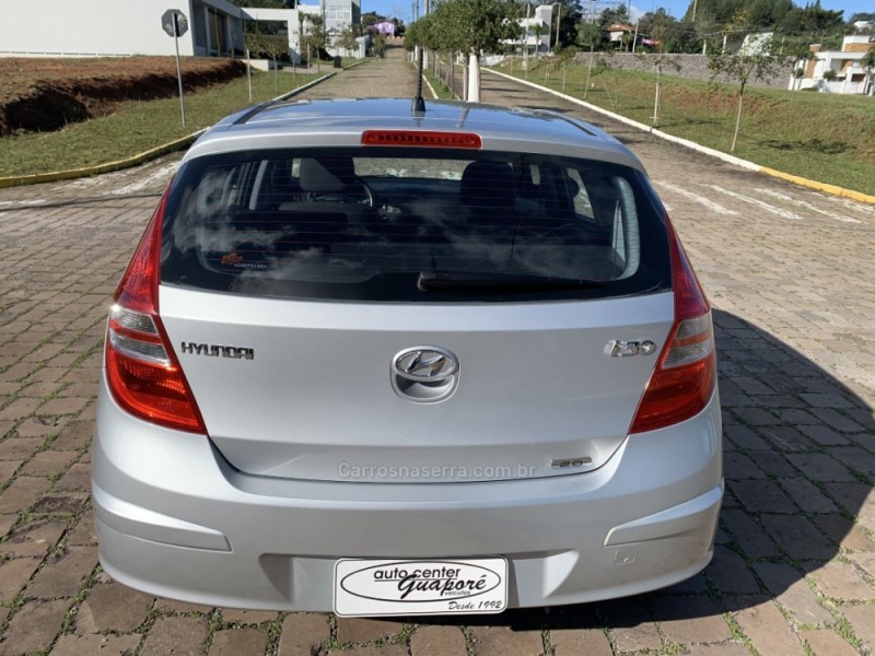 I30 2.0 MPI 16V GASOLINA 4P MANUAL - 2011 - GUAPORé