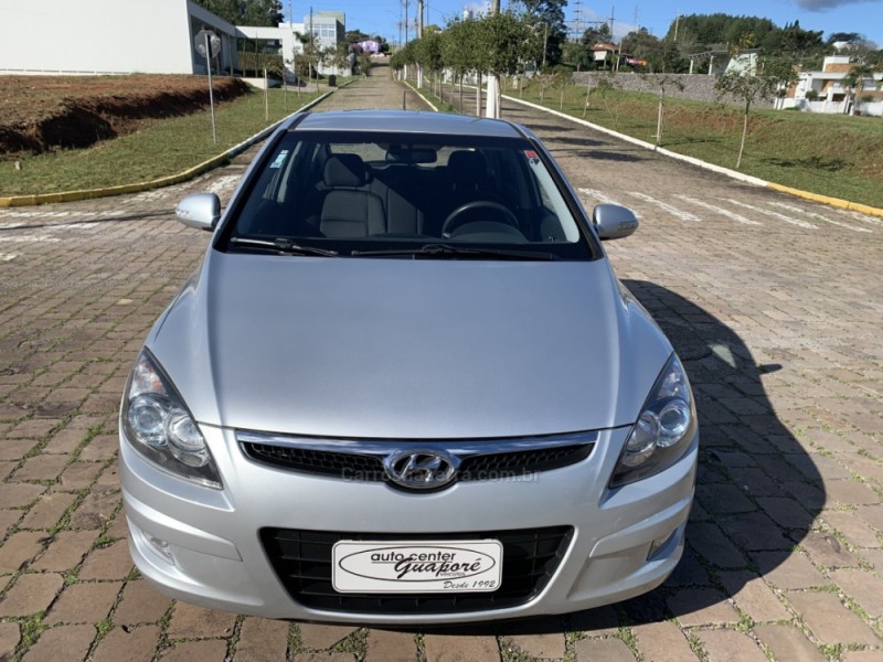 I30 2.0 MPI 16V GASOLINA 4P MANUAL - 2011 - GUAPORé