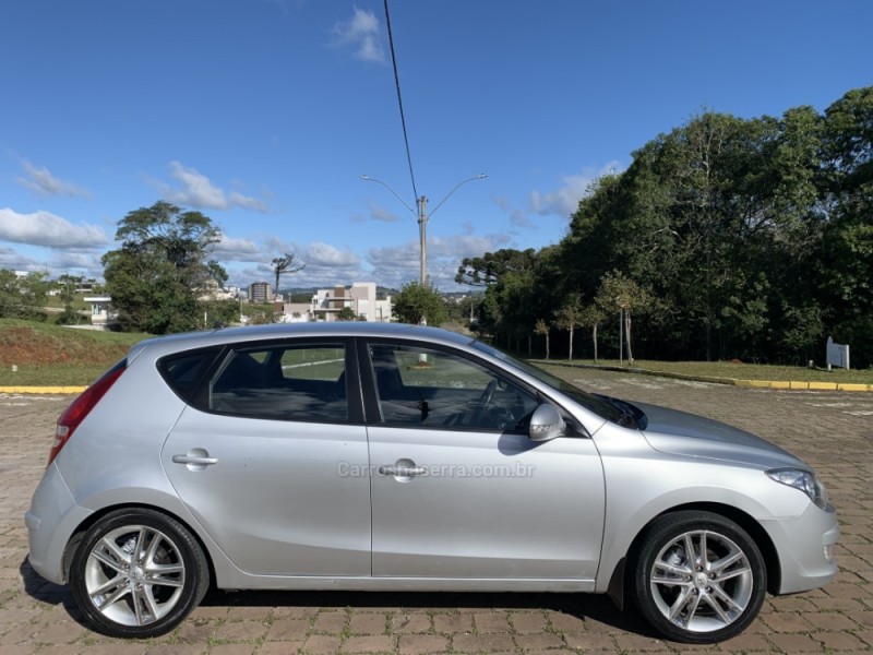 I30 2.0 MPI 16V GASOLINA 4P MANUAL - 2011 - GUAPORé