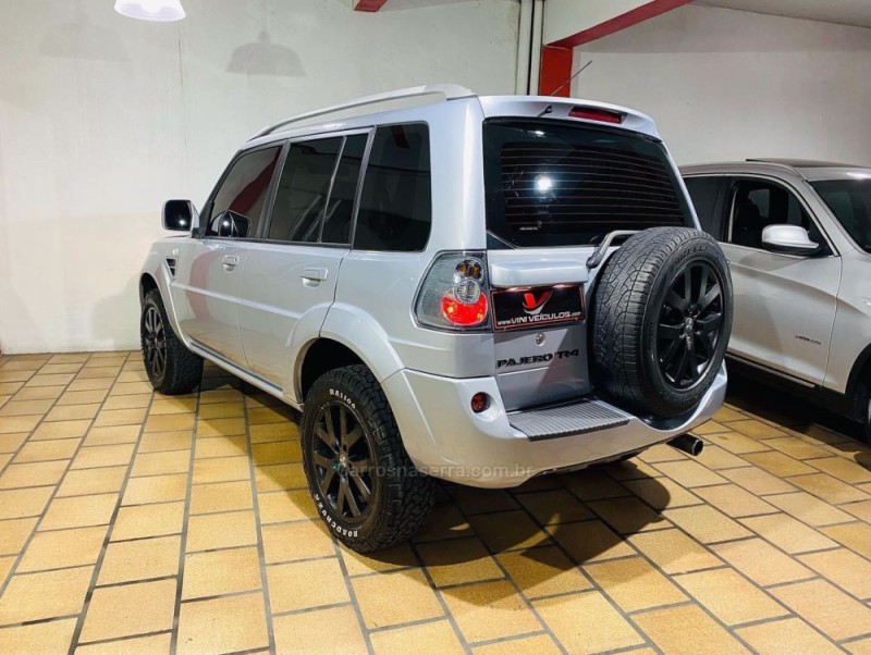 PAJERO TR4 2.0 4X4 16V 140CV FLEX 4P AUTOMÁTICO - 2011 - CAXIAS DO SUL
