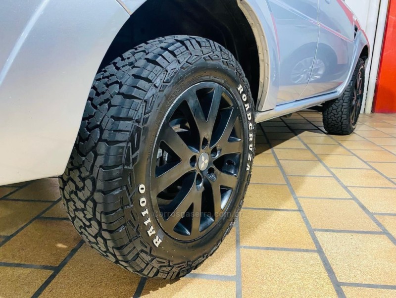 PAJERO TR4 2.0 4X4 16V 140CV FLEX 4P AUTOMÁTICO - 2011 - CAXIAS DO SUL