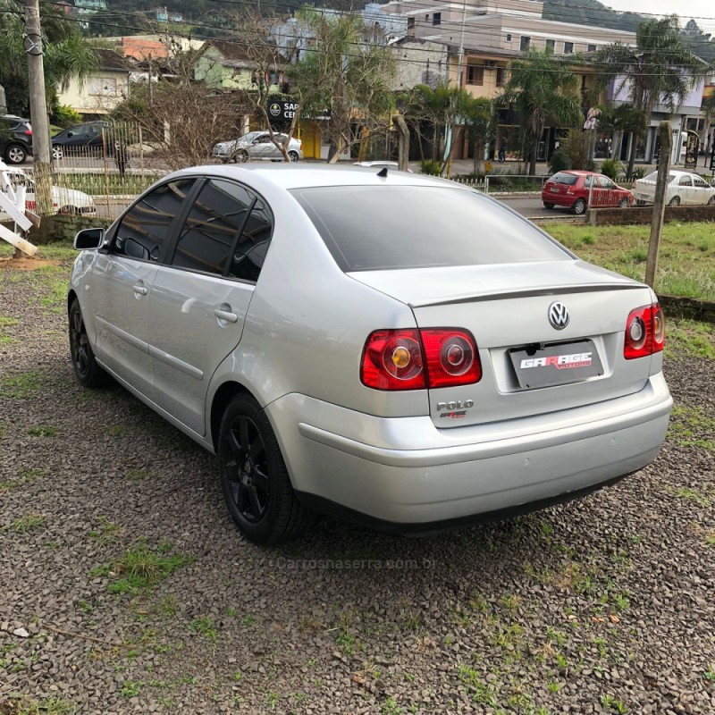 POLO SEDAN 1.6 MI COMFORTLINE 8V FLEX 4P MANUAL - 2008 - PAROBé