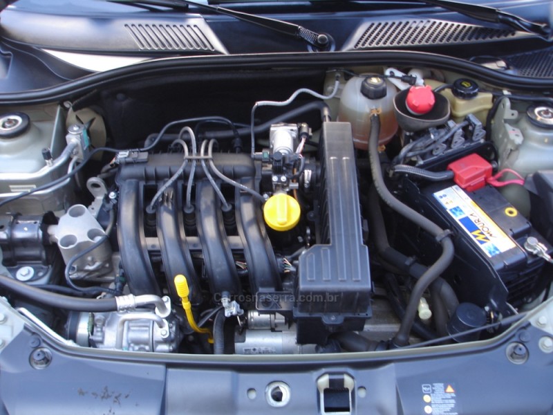 CLIO 1.0 EXPRESSION 16V FLEX 4P MANUAL - 2016 - CAXIAS DO SUL