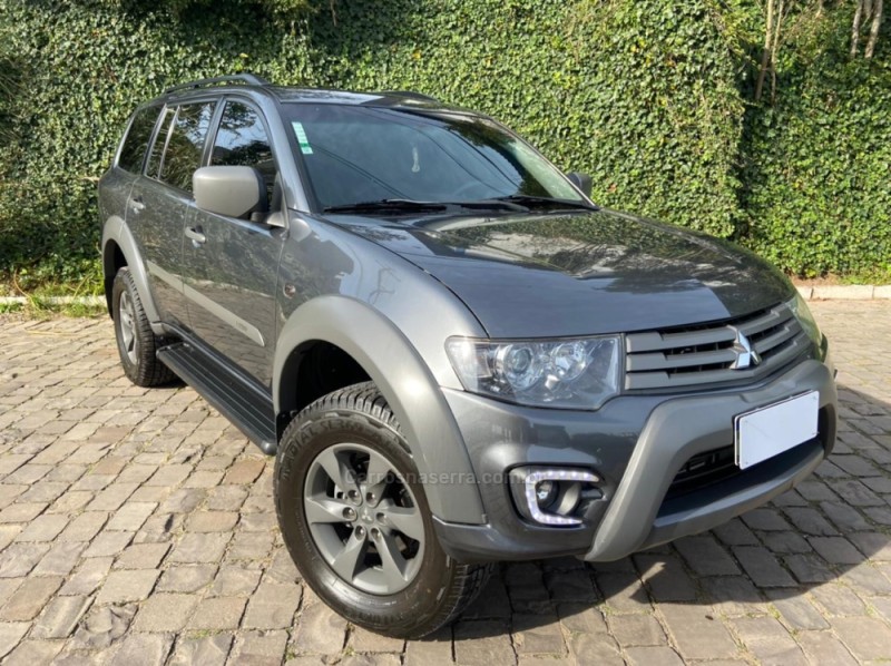 PAJERO 3.2 OUTDOOR 4X4 5 LUGARES 16V TURBO INTERCOOLER DIESEL 4P AUTOMÁTICO