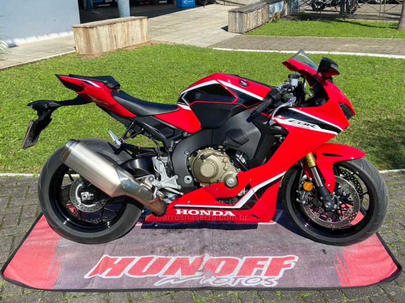 cbr 1000rr  fireblade 2018 feliz