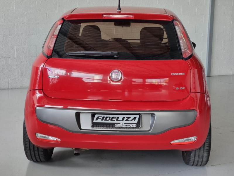 PUNTO 1.6 ESSENCE SP DUALOGIC 16V FLEX 4P AUTOMATIZADO - 2013 - FARROUPILHA