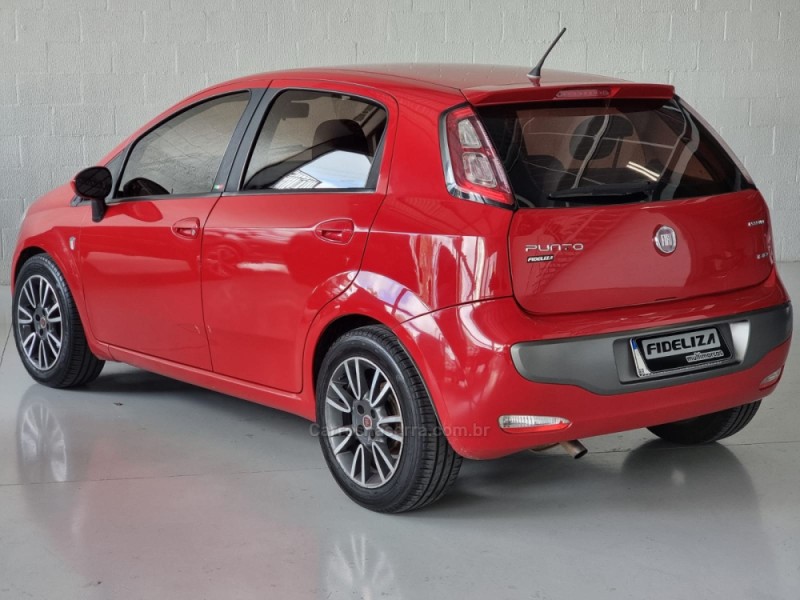 PUNTO 1.6 ESSENCE SP DUALOGIC 16V FLEX 4P AUTOMATIZADO - 2013 - FARROUPILHA