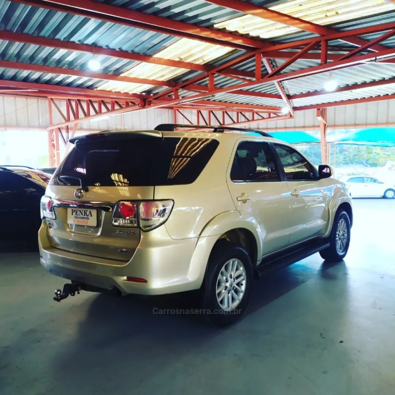 HILUX SW4 3.0 SRV 4X4 7 LUGARES 16V TURBO INTERCOOLER DIESEL 4P AUTOMÁTICO - 2015 - ESTâNCIA VELHA