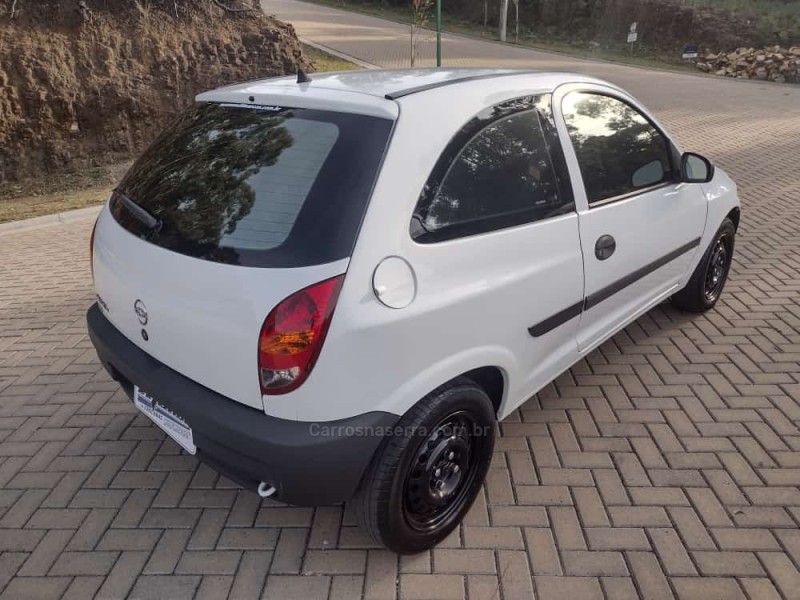 CELTA 1.0 MPFI 8V GASOLINA 2P MANUAL - 2002 - CANELA
