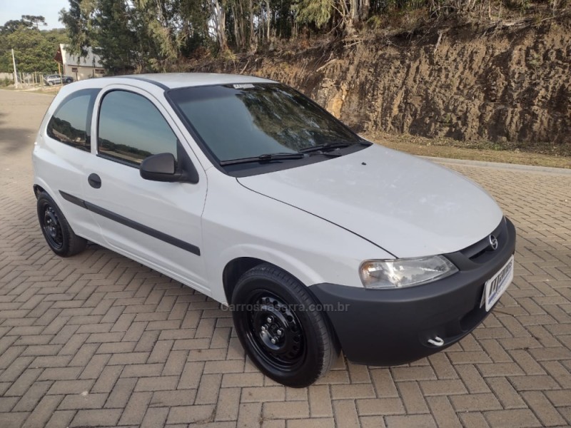 CELTA 1.0 MPFI 8V GASOLINA 2P MANUAL - 2002 - CANELA