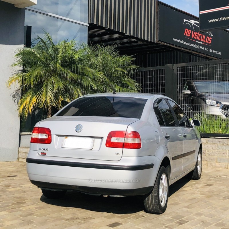 POLO 1.6 MI COMFORTLINE 8V FLEX 4P MANUAL - 2004 - GUAPORé