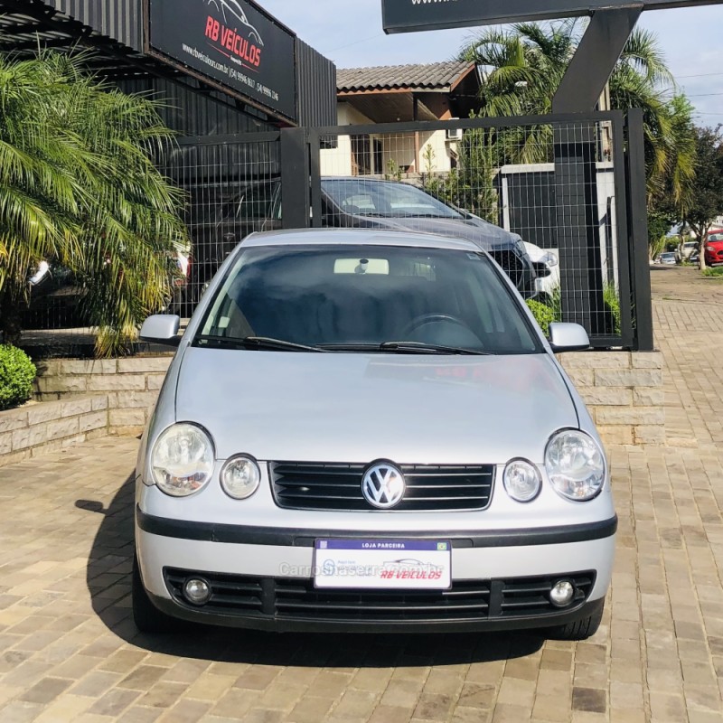 POLO 1.6 MI COMFORTLINE 8V FLEX 4P MANUAL - 2004 - GUAPORé