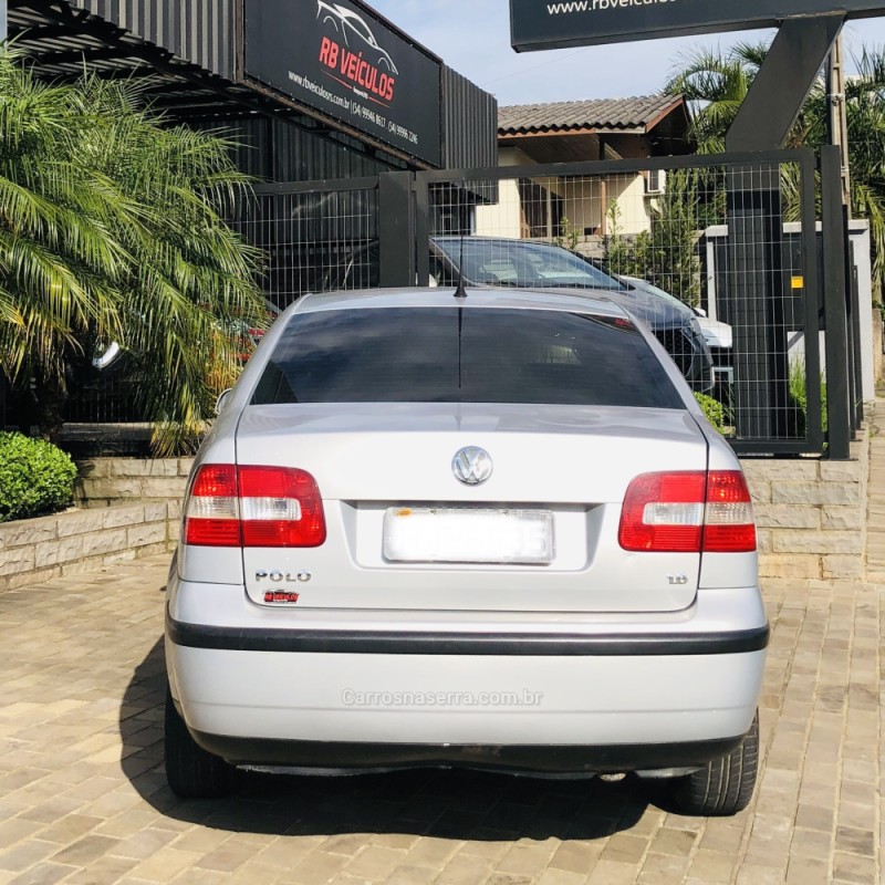 POLO 1.6 MI COMFORTLINE 8V FLEX 4P MANUAL - 2004 - GUAPORé