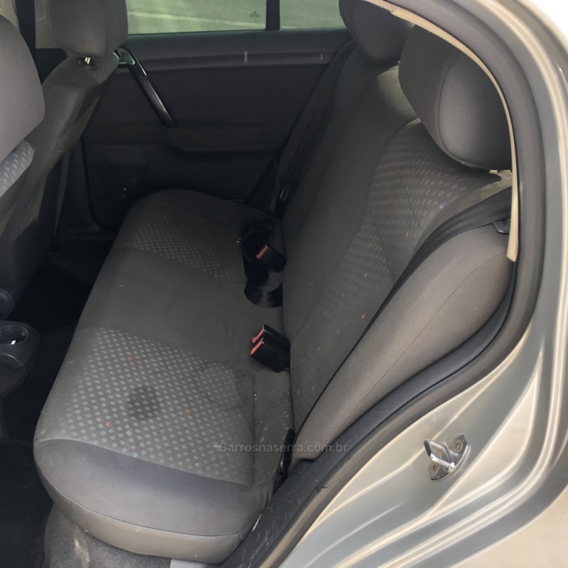 POLO 1.6 MI COMFORTLINE 8V FLEX 4P MANUAL - 2004 - GUAPORé