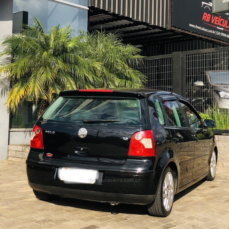 POLO 1.6 MI COMFORTLINE 8V FLEX 4P MANUAL - 2004 - GUAPORé