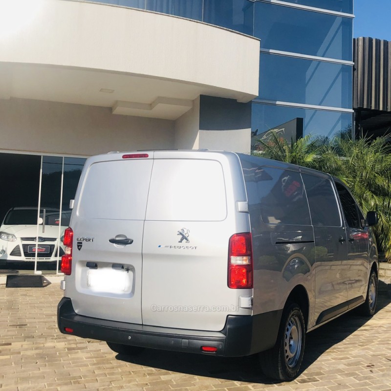 EXPERT 1.6 BLUEHDI DIESEL BUSINESS PACK MANUAL - 2018 - GUAPORé