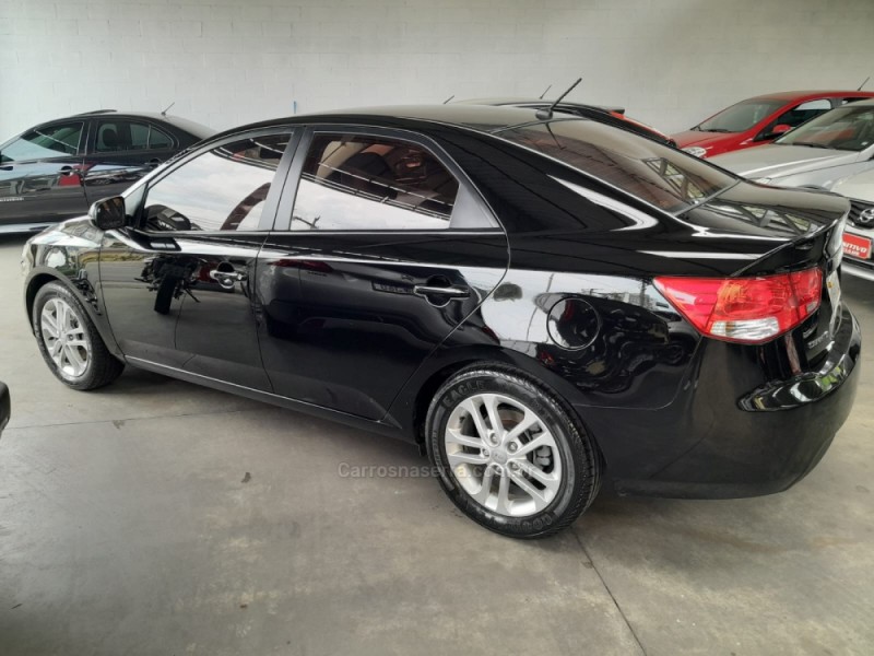 CERATO 1.6 EX3 SEDAN 16V GASOLINA 4P MANUAL - 2011 - CAXIAS DO SUL