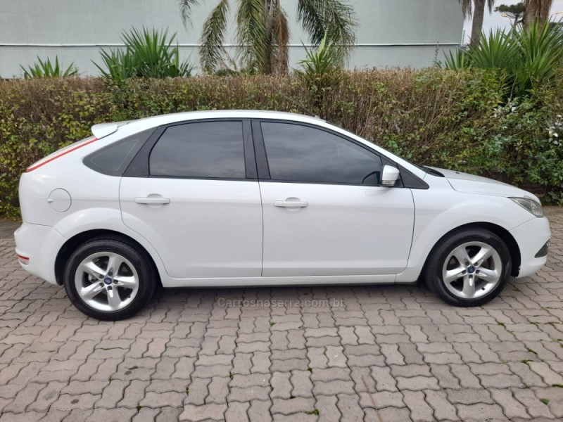 FOCUS 1.6 GLX 8V GASOLINA 4P MANUAL - 2012 - CAXIAS DO SUL
